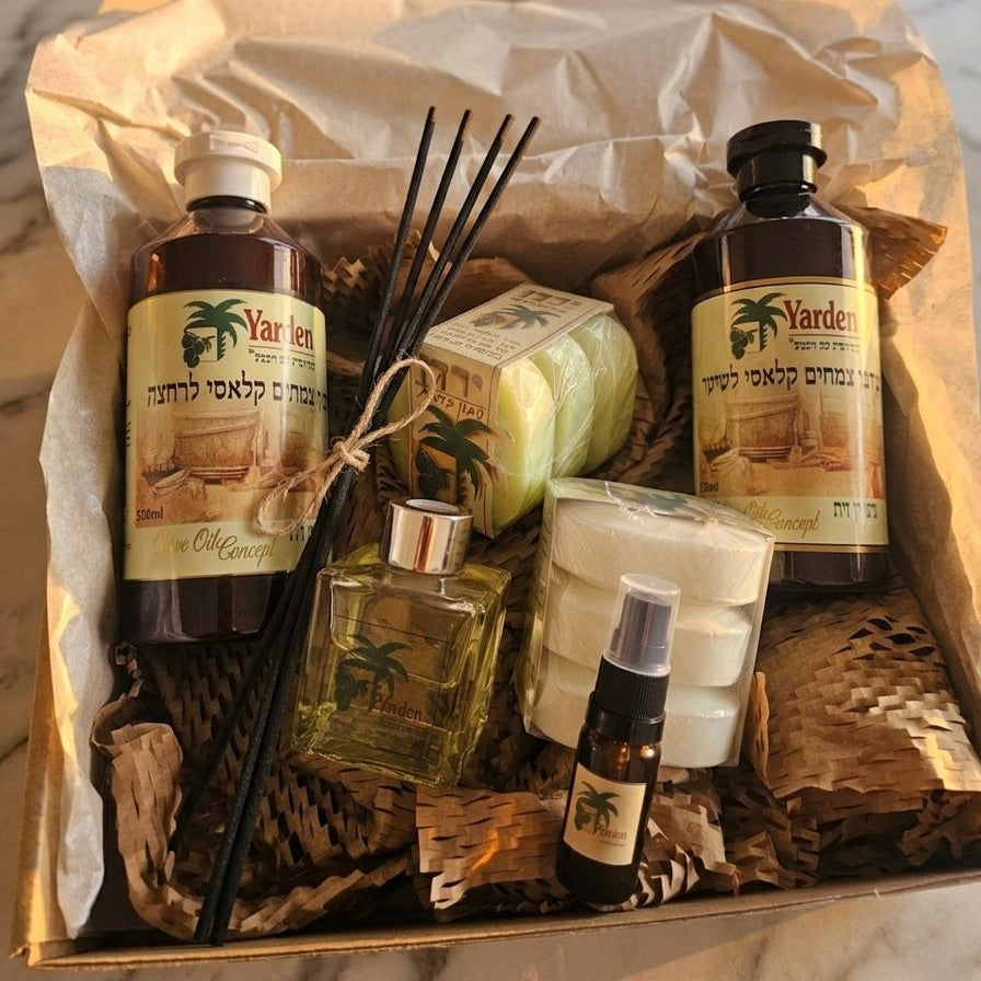 Gifting box with Yarden products on a marble surface